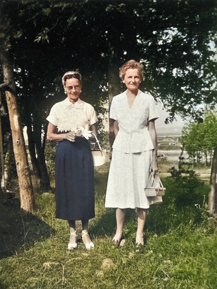 Vera Bertrand and Alice Hawes