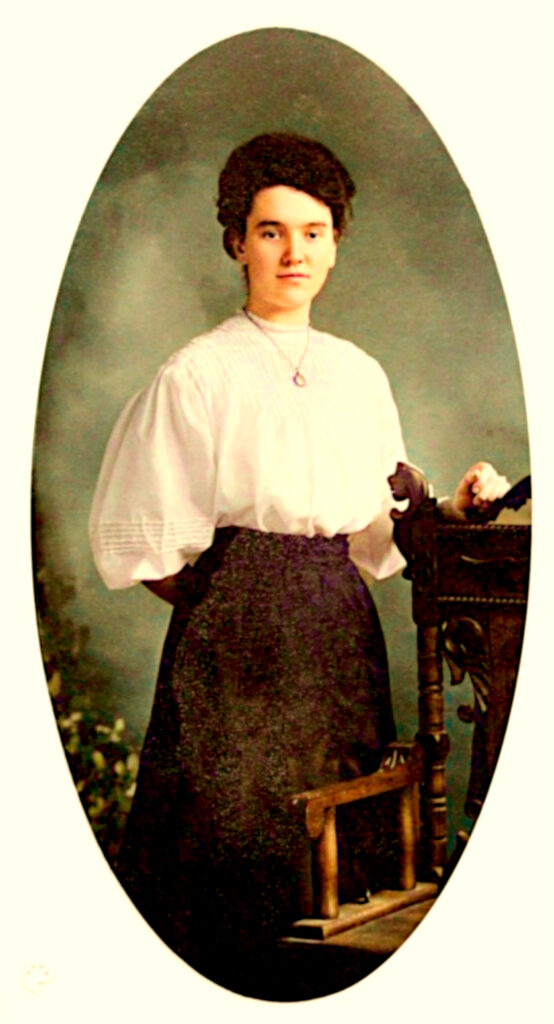 SS 2 Lindsay Dyer’s Bay – Annie Lang teacher in 1910